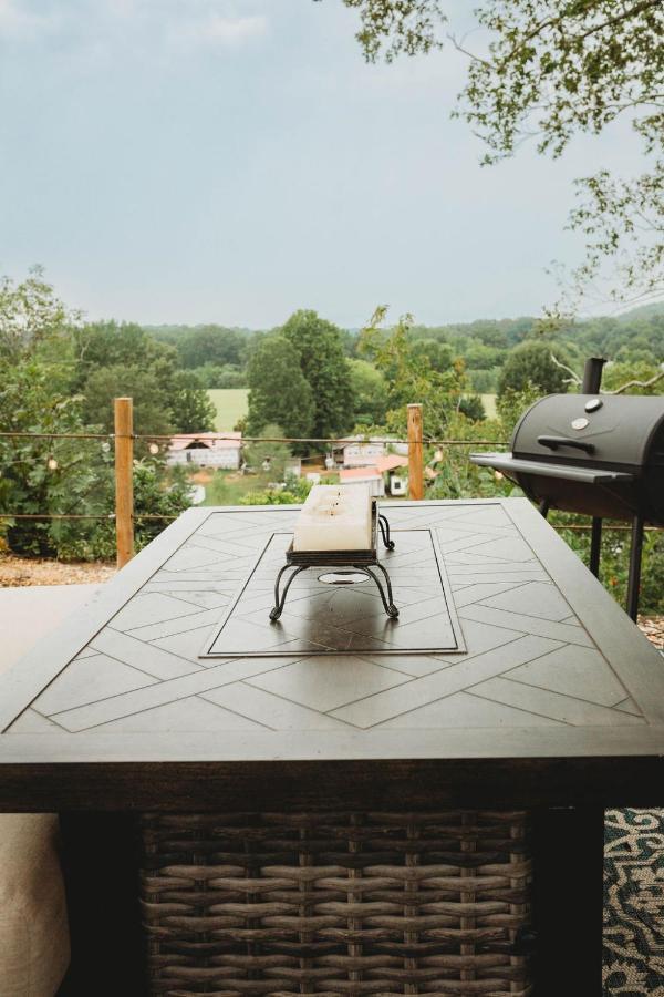 Hotel Waterfront Luxury Glamping Dome Rogersville Exterior foto
